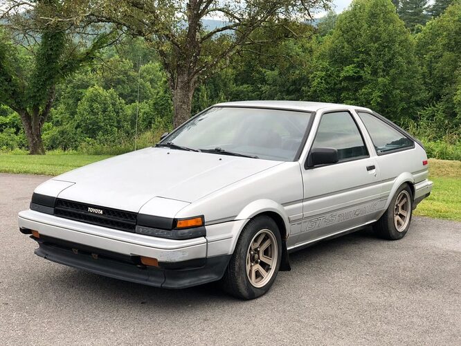 1985_toyota_corolla_153266572265ef66e7dff9f9876IMG_1346-940x705